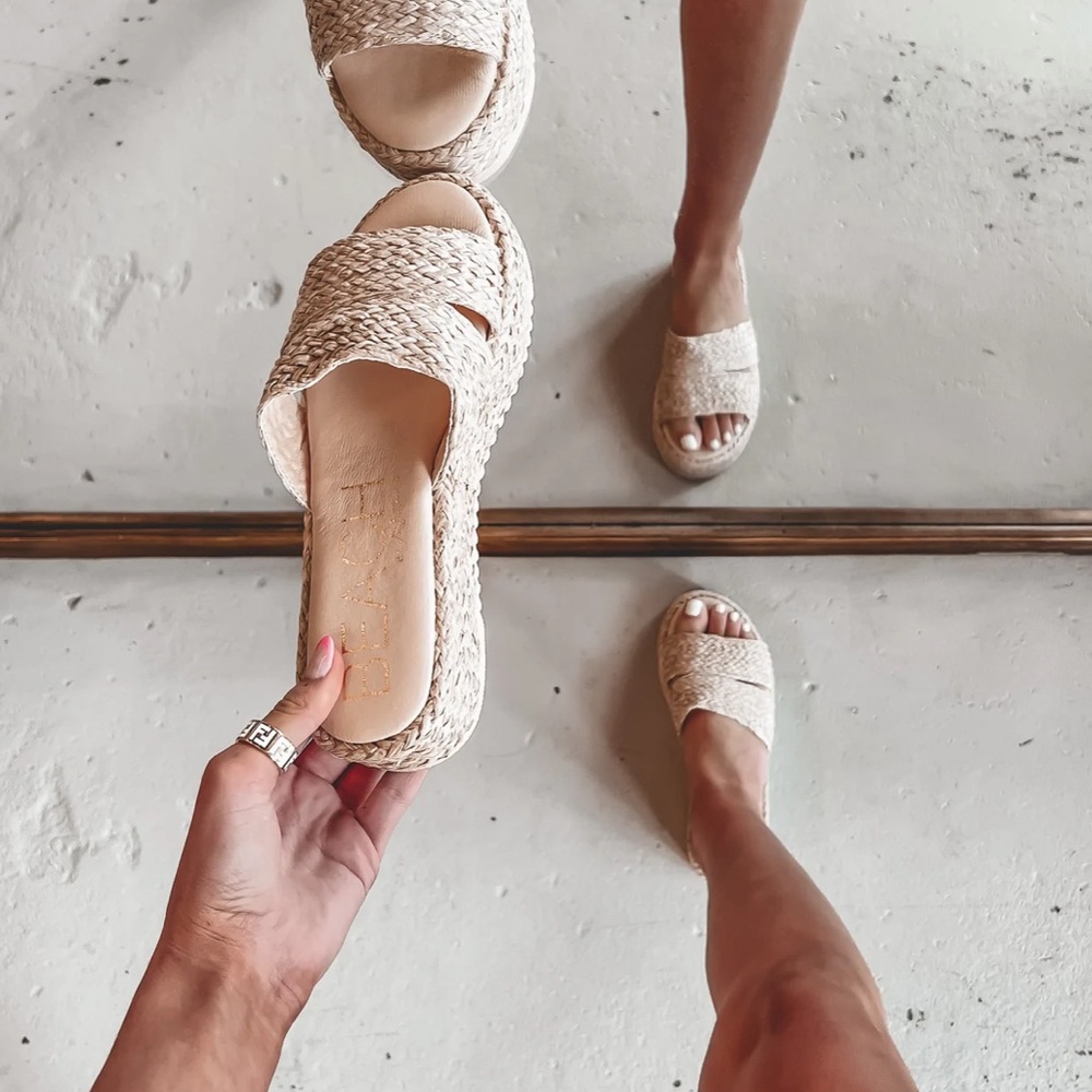 MATISSE layback platform sandal vegan